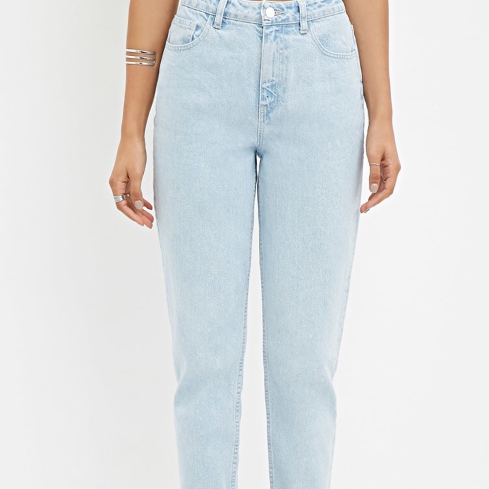 Forever 21 mom jeans. Loose fit. Very comfy